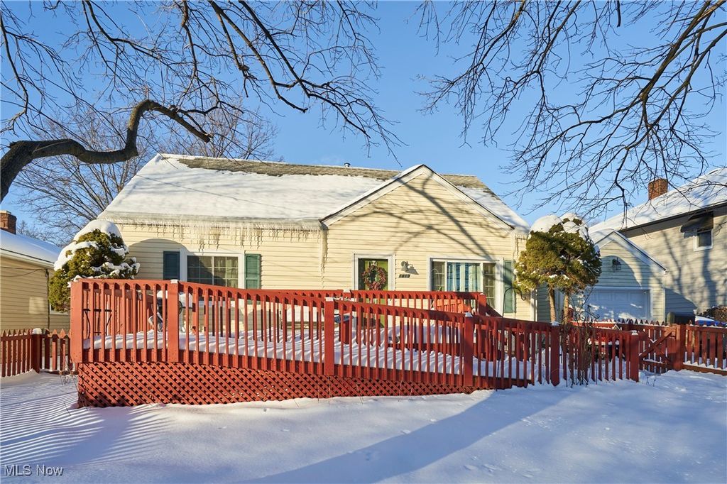 Photo of 1819 Grant Avenue, Cuyahoga Falls, OH 44223 (MLS # 5174255)