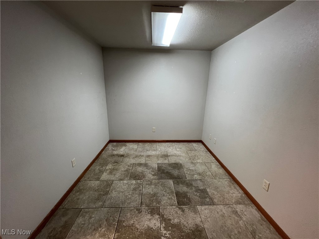 D D Davis 03 - Commercial Lease