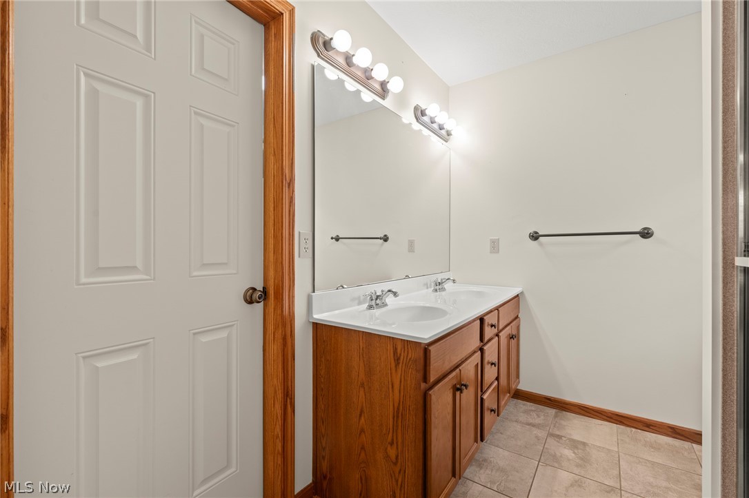 Villas At Bricker Condo - Residential