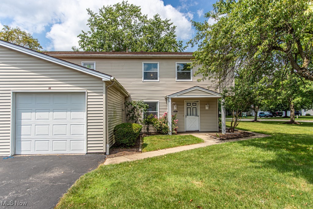 Welcome to 3062 Ivy Hill Circle in Cortland—nestled within the sought-after Lakeview School District! This well-maintained condo is move-in ready and packed with updates for peace of mind. In the past couple of years, the entire home has been freshly painted, and major systems have been upgraded, including a new furnace, A/C unit, hot water tank, and updated electrical panel. Plus, all windows have been replaced within the last decade.
Inside, you’ll find three spacious bedrooms with generous storage and one full bath. The inviting front entry opens into a bright, comfortable living room that flows effortlessly into the dining area—perfect for gatherings. The kitchen and laundry area complete the first floor, and all appliances are included.
Enjoy the convenience of an attached one-car garage with opener and take advantage of the Ivy Hill community’s in-ground pool during those warm summer months. Located just minutes from shopping, dining, and more—this condo truly has it all!
Schedule your private showing today!