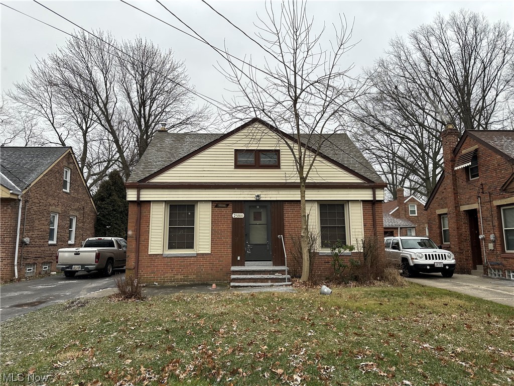 Calling all investors! This recently renovated 3 bedroom Bungalow is ready for the next owner to capture its profits. Currently tenant occupied and earning $1365/month through CMHA on a lease through 7/9/2024. You will inherit IMMEDIATE cash flow. Call for your private tour today.