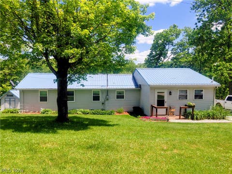 Homes For Sale - 6136 Vo Ash Drive<br/> Carrollton, OH 44615