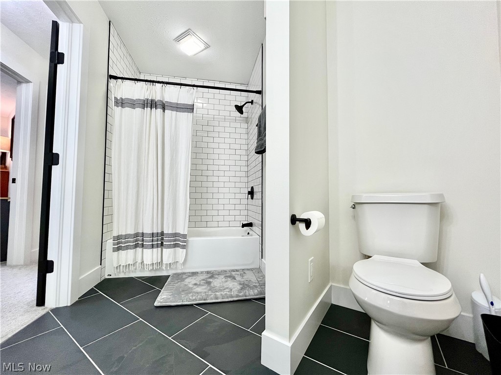 The Woods At Lake Medina - Residential