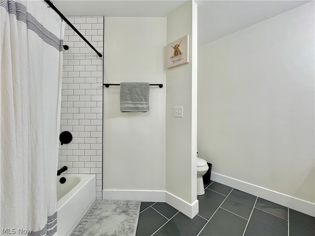 The Woods At Lake Medina - Residential