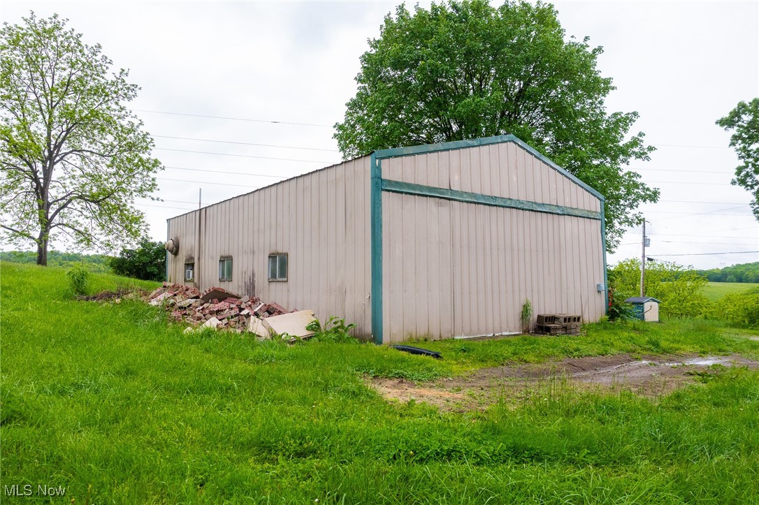 2461 Peters Creek Road, Cambridge, Ohio image 18