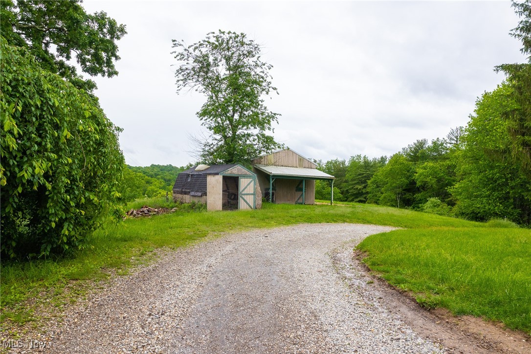 2461 Peters Creek Road, Cambridge, Ohio image 16