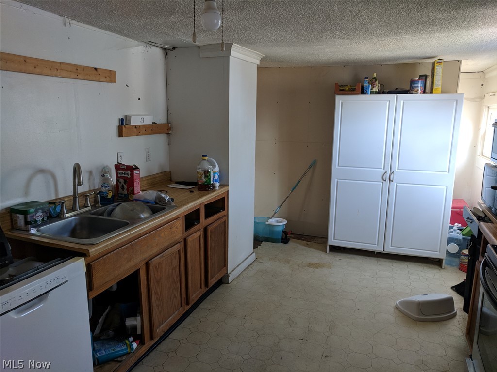 Zellers Beach - Residential