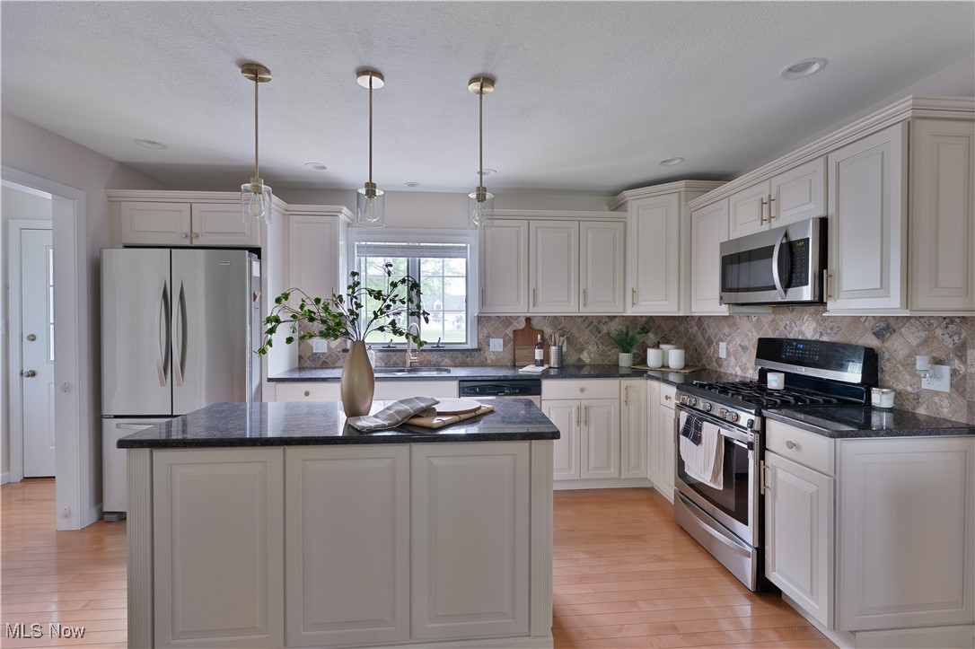 7091 S Raccoon Road, Canfield, Ohio image 14