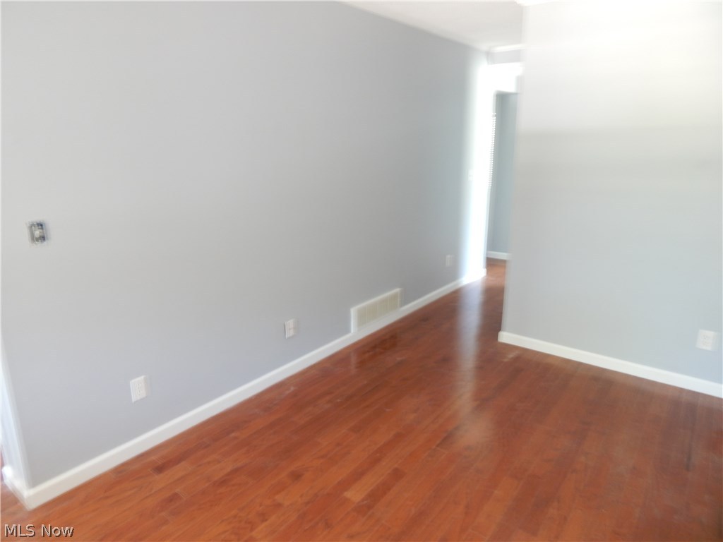 Williamsburg Court Condos - Residential