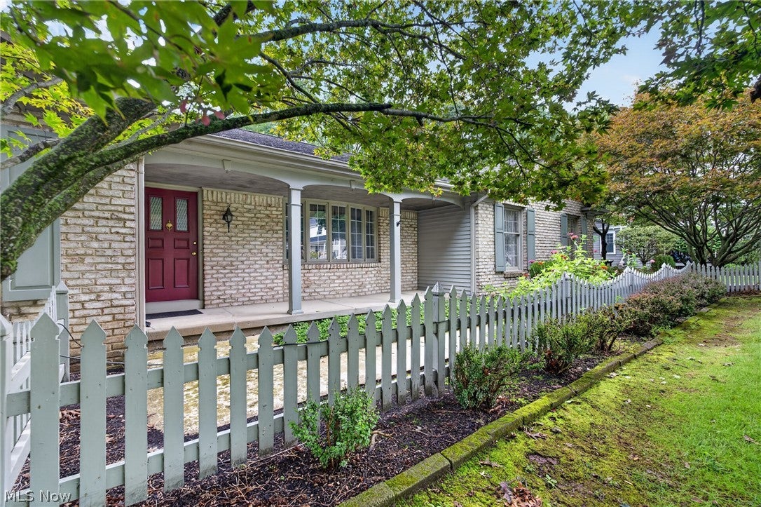 6986 Youngstown Pittsburgh Road