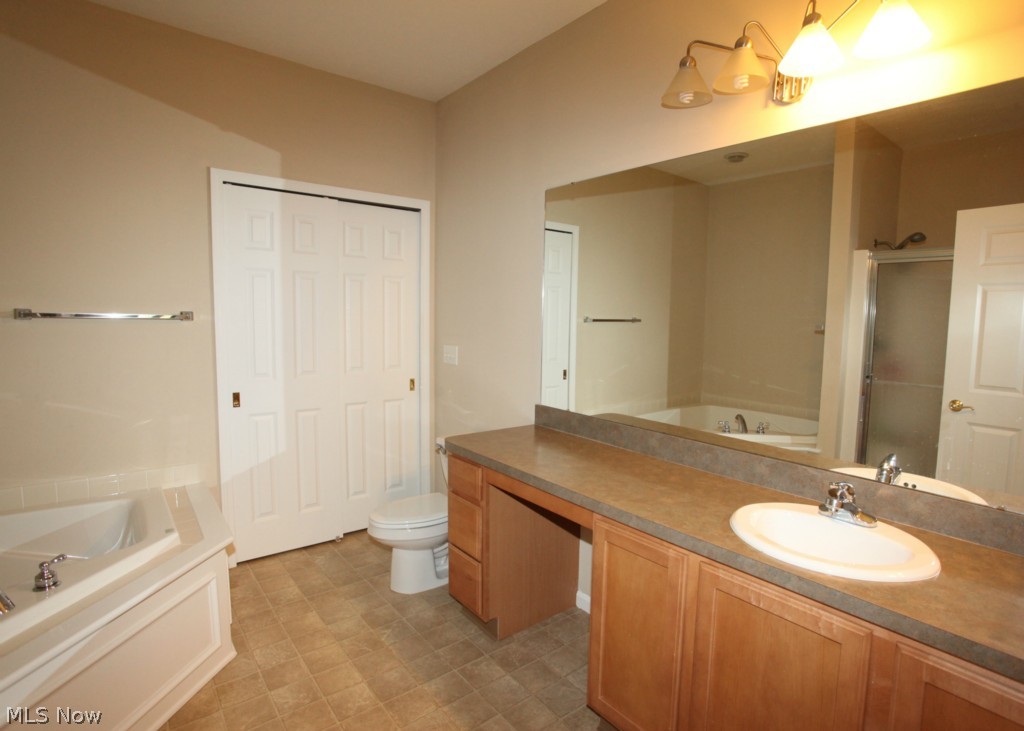 Waterside Xings South 01 Condo - Residential