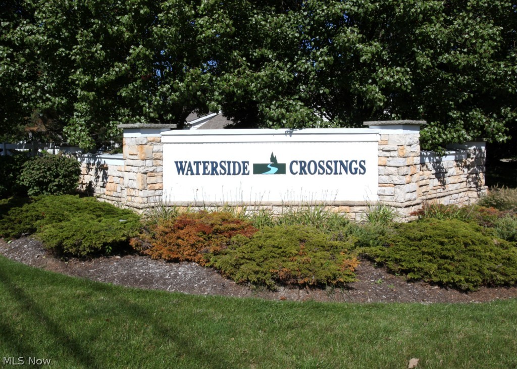 Waterside Xings South 01 Condo - Residential