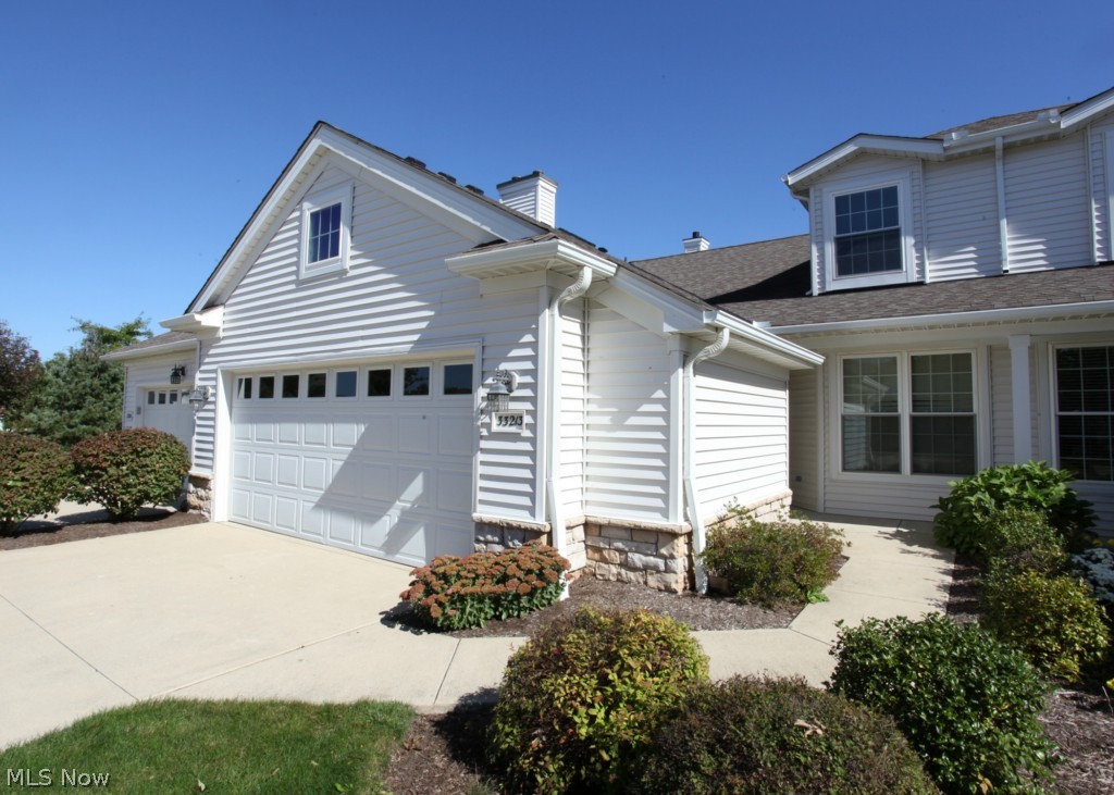 Waterside Xings South 01 Condo - Residential