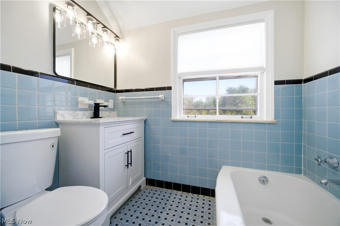Rapid Transit Land Cos Univer - Residential