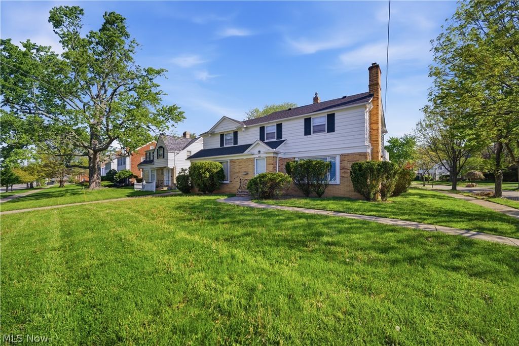 Photo of 4037 Washington Boulevard, University Heights, OH 44118 (MLS # 5208049)