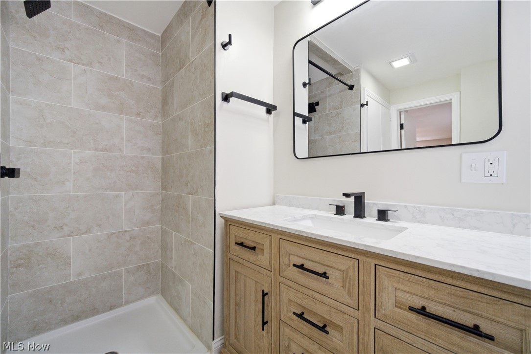Rapid Transit Land Cos Univer - Residential
