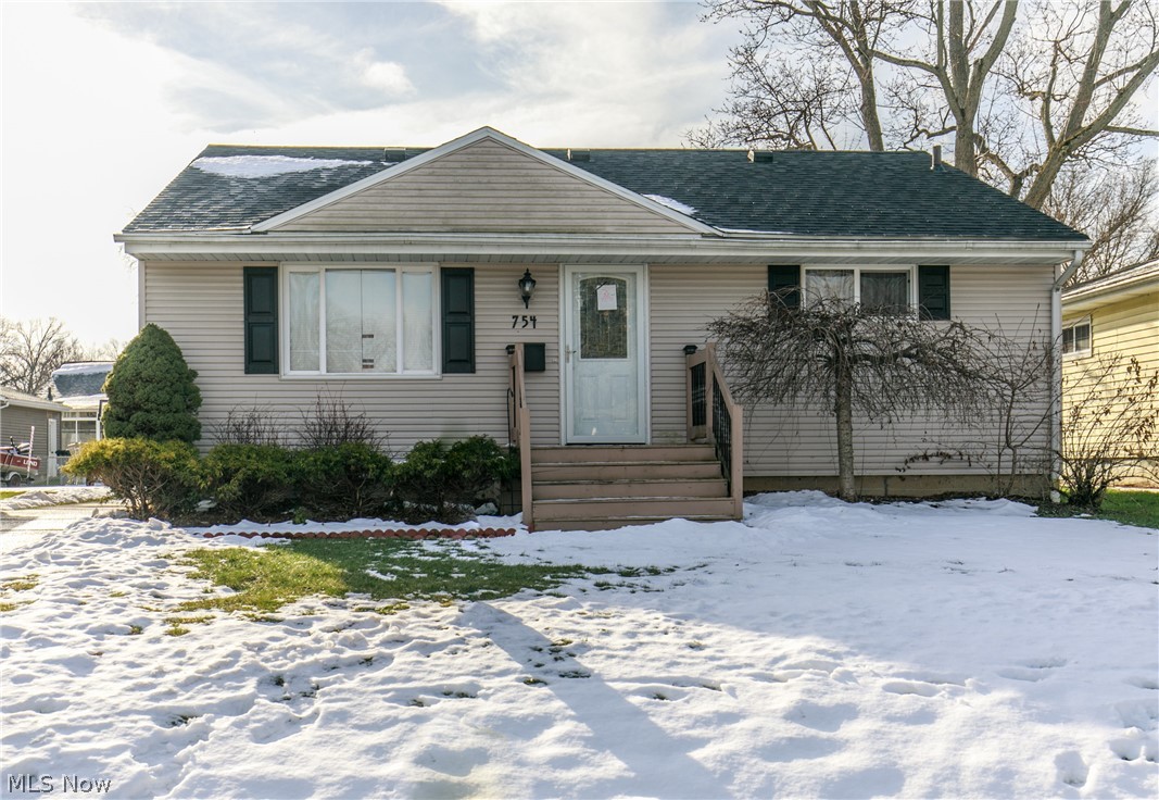A remarkable 3 bedroom Cuyahoga Falls ranch, this home has been updated with very nice finishes. The living room and bedrooms have beautiful natural wood floors. The updated kitchen has ceramic flooring. The basement is partially finished, a nice yard, garage, and so much more.