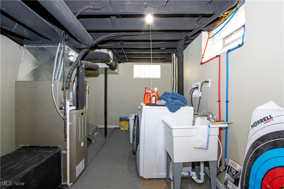 Akron, Ohio 44320, United States, 3 Bedrooms Bedrooms, ,1 BathroomBathrooms,Residential,Active,156921