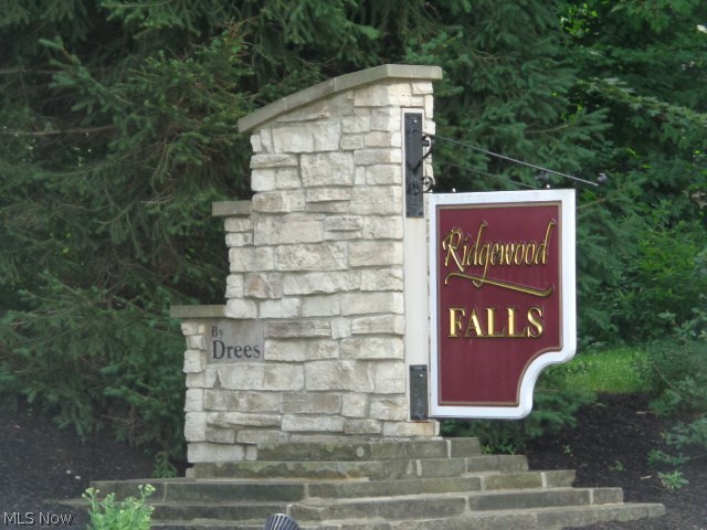 Ridgewood Falls - Residential