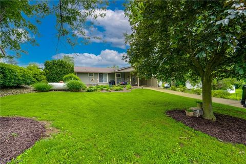 Tiny photo for 12722 Lisbon Street SE, Paris, OH 44669 (MLS # 5221935)