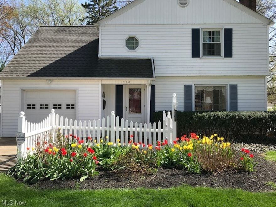 Homes like these don't come along often in one of Boardman's most desirable neighborhoods. Meticulously maintained by the owner. Features large kitchen with natural light that leads out to the deck. First floor has living room, dining room and family room with fireplace. First floor addition contains the family room with stone fireplace, vaulted wood ceiling and hardwood floors. Kitchen and 4 season sunroom. 1/2 bath on first floor. Upstairs has 3 bedrooms, with the master bedroom having his and hers closets. Basement has 16x8 laundry room, full bath, office and bar area. 150 amp service, 2 furnaces and 2 a/c units. Ridgewood civic association does cookies & cocoa with Santa, neighborhood garage sale, and block parties to name a few. Schedule your showing today!