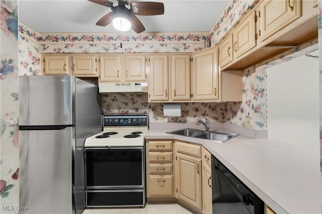 2961 Heatherwood Court, Stow, Ohio image 9