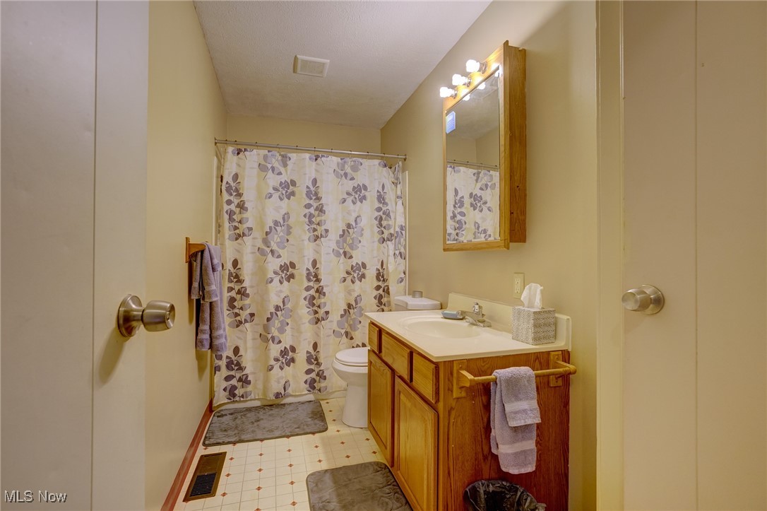 4282 Sharon Copley Road, Medina, Ohio image 16