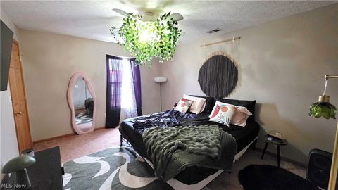 Tiny photo for 704 Gladstone Street, Parkersburg, WV 26101 (MLS # 5210322)