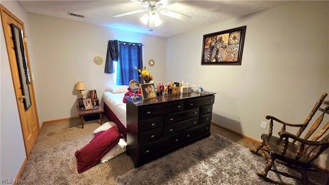 Tiny photo for 704 Gladstone Street, Parkersburg, WV 26101 (MLS # 5210322)