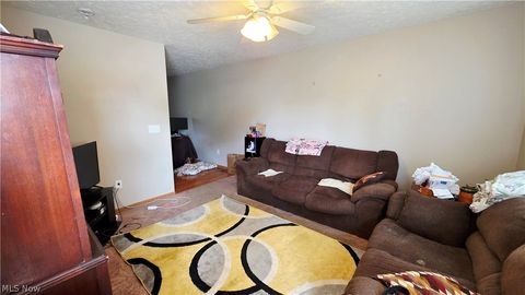 Tiny photo for 704 Gladstone Street, Parkersburg, WV 26101 (MLS # 5210322)