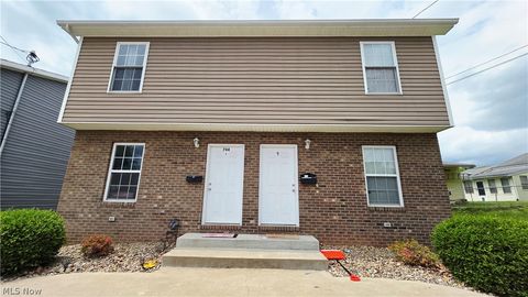 Tiny photo for 704 Gladstone Street, Parkersburg, WV 26101 (MLS # 5210322)