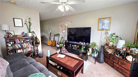 Tiny photo for 704 Gladstone Street, Parkersburg, WV 26101 (MLS # 5210322)
