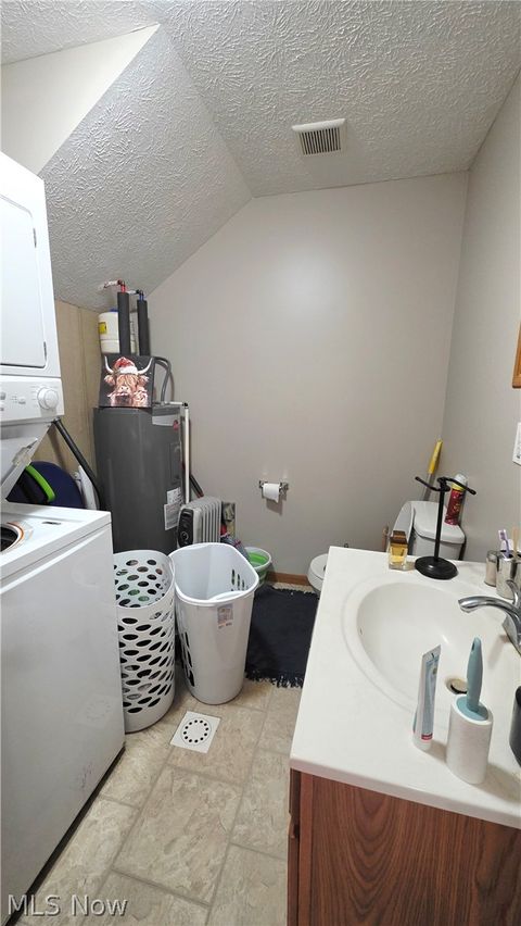 Tiny photo for 704 Gladstone Street, Parkersburg, WV 26101 (MLS # 5210322)