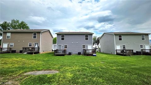 Tiny photo for 704 Gladstone Street, Parkersburg, WV 26101 (MLS # 5210322)