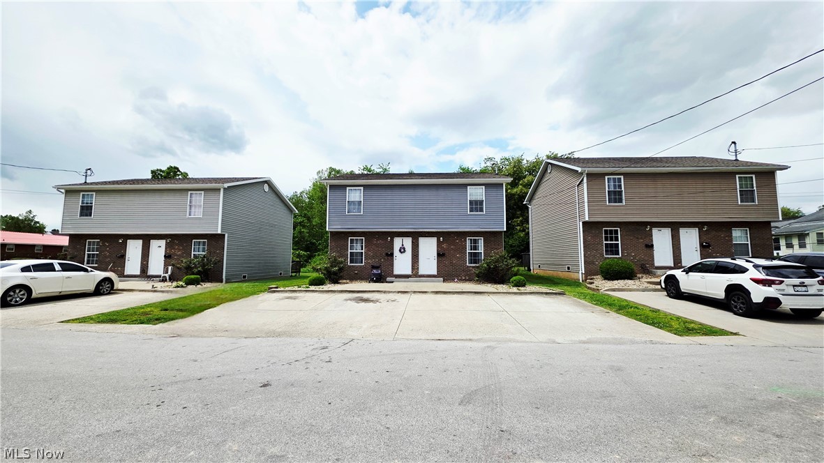 Photo 1 of 50 — 704, 706, & 708 Gladstone Street, Parkersburg, WV 26101