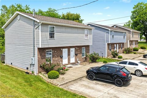 Tiny photo for 704 Gladstone Street, Parkersburg, WV 26101 (MLS # 5210322)