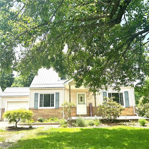 Homes For Sale - 3267 Bell Wick Road<br/> Hubbard, OH 44425