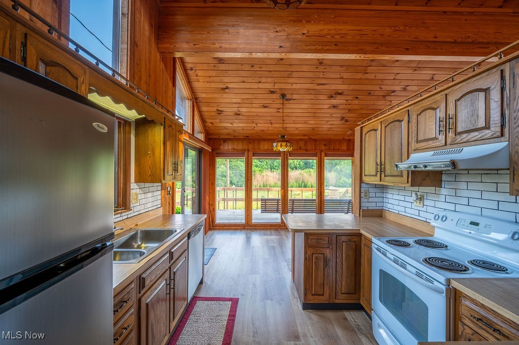 Friendly, West Virginia 26146, United States, 2 Bedrooms Bedrooms, ,2 BathroomsBathrooms,Residential,Active,186305