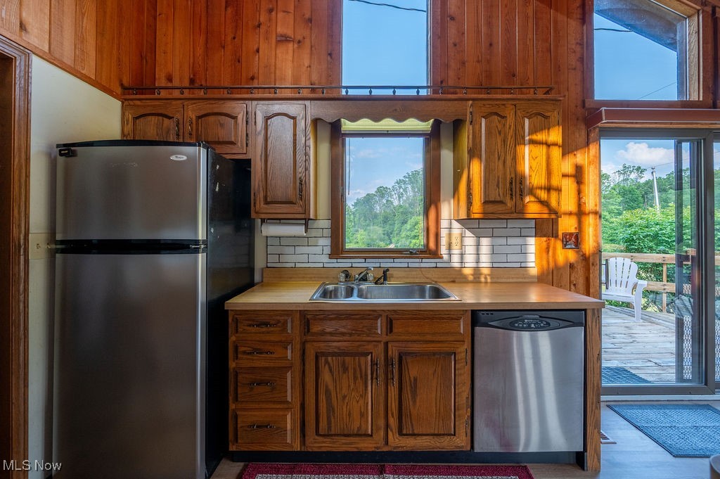 Friendly, West Virginia 26146, United States, 2 Bedrooms Bedrooms, ,2 BathroomsBathrooms,Residential,Active,186305