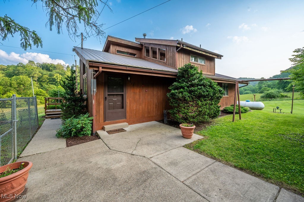 Friendly, West Virginia 26146, United States, 2 Bedrooms Bedrooms, ,2 BathroomsBathrooms,Residential,Active,186305