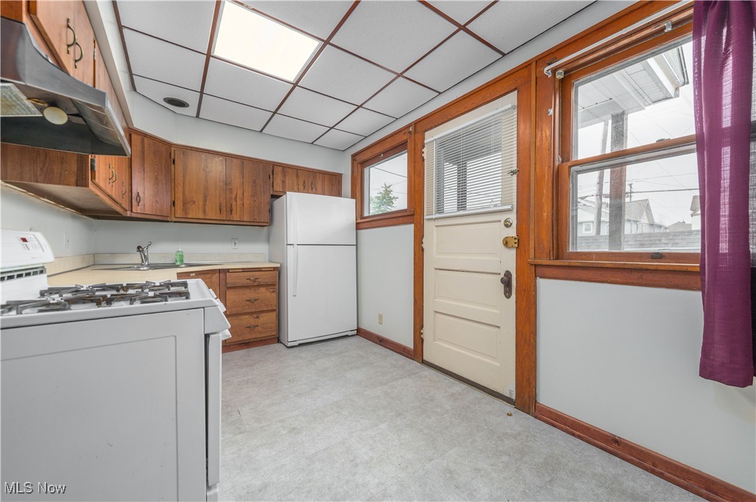 Advance R/E Companys 01 - Residential Income