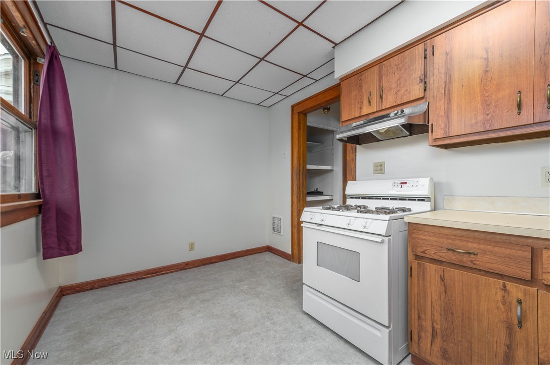 Advance R/E Companys 01 - Residential Income