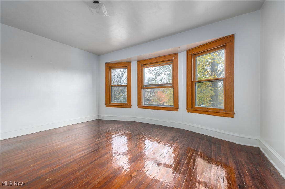 Advance R/E Companys 01 - Residential Income