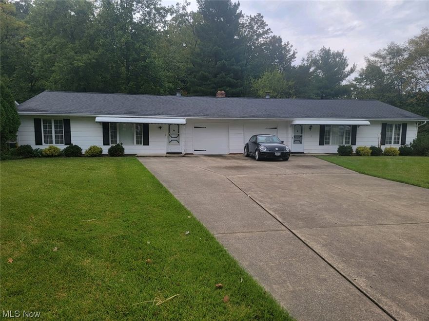 Amazing duplex rental opportunity in Broadview Heights Ohio.  Unit #1 is complete with 2 bedrooms and 1.5 baths.  Unit #2 is complete with a large master suite and 2 full baths. They offer large open floor plans, eat in kitchen and laundry in suite.  You have access to garage and private patio.  Both units are currently being rented. One unit is MTM and the other unit has a contract for one more month.  These units are easy to rent and located near major highways and shopping and entertainment.