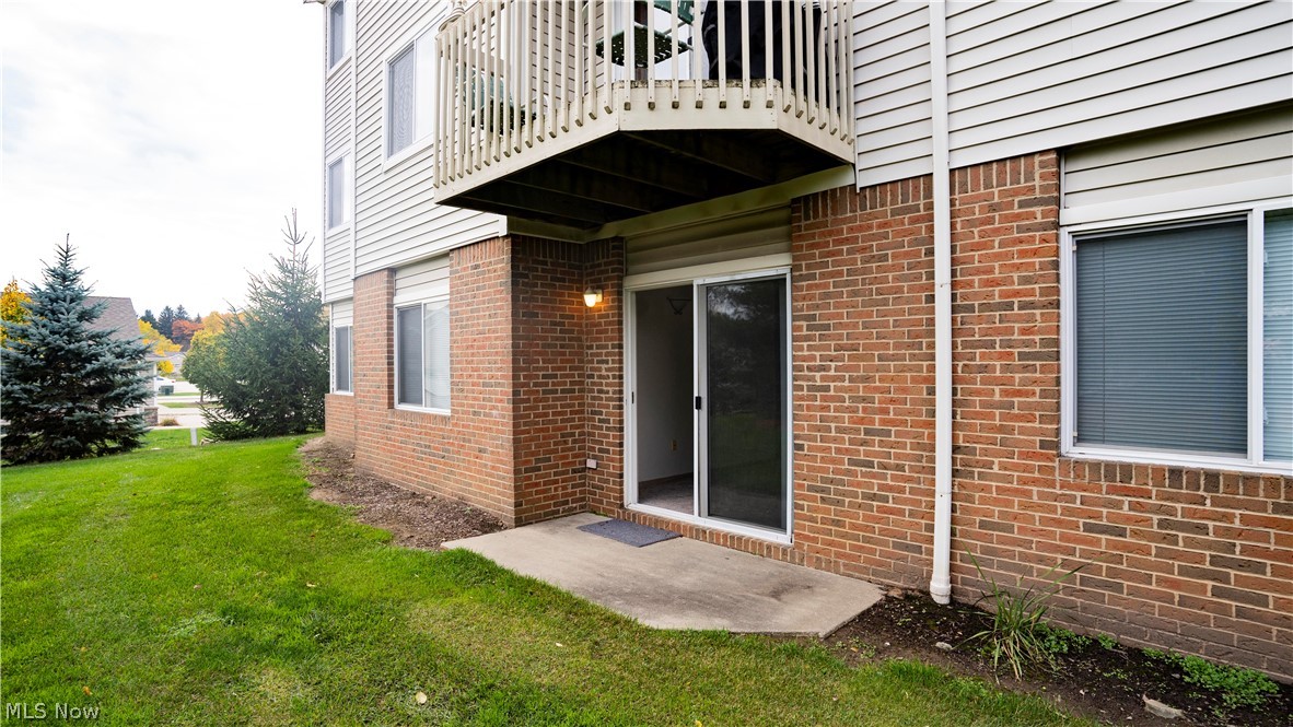 Brookledge Commons Condos - Residential