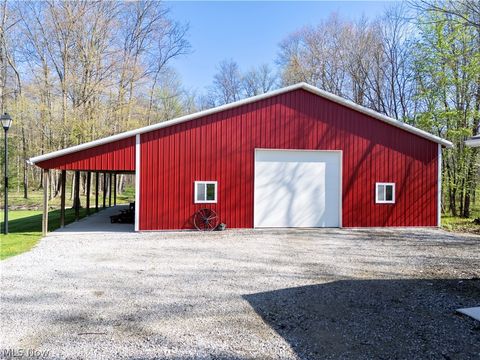 Tiny photo for 40100 Jones Road, Wellington, OH 44090 (MLS # 5201704)