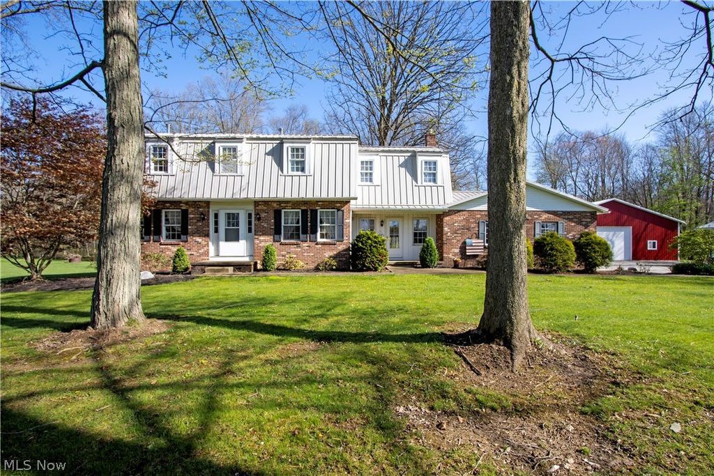 Photo of 40100 Jones Road, Wellington, OH 44090 (MLS # 5201704)