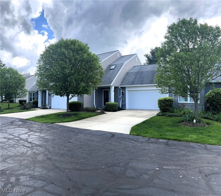 1946 Ridge Meadow Court, Twinsburg, Ohio image 1