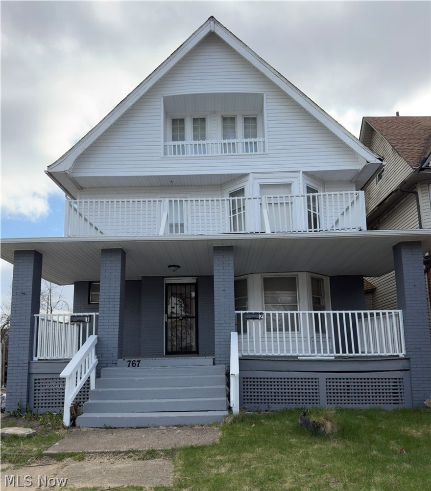 Don’t miss this beautifully remodeled 2-unit property featuring a total of 6 bedrooms and 2 full baths. Perfect for investors or owner-occupants, this large multi-family home offers incredible income potential.
Upstairs Unit: Currently rented at $1,400/month.
Downstairs Unit: Vacant and move-in ready — ideal for a new tenant or for an owner to occupy.
Recent Updates: Modern renovations throughout, refreshed kitchens and baths, new flooring, paint, and fixtures.
Spacious Layout: Each unit offers generous living areas, natural light, and separate entrances for privacy.
Located in the fast-growing Glenville area, close to the Cleveland Cultural Gardens, University Circle, and major highways, this property is a great opportunity to invest in one of Cleveland’s emerging neighborhoods.
Investor-friendly or live in one unit and let the other pay your mortgage!