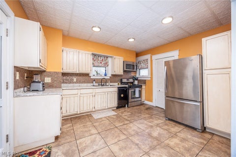 Tiny photo for 129 Woodland Avenue, Marietta, OH 45750 (MLS # 5240793)